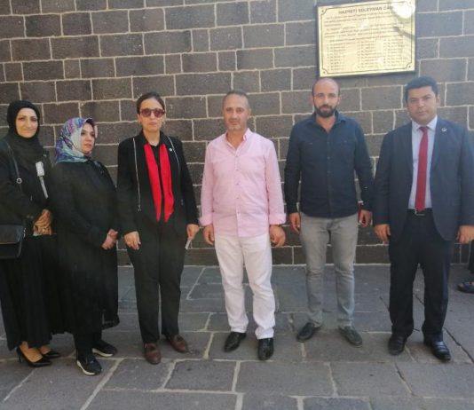 Diyarbakir seyahatinde BBP,Partisi Kadin kollari Gnl.Bsk, Sayin Meryem Ünsal ile karsilasan Sayin Gnl,Bsk nimiz Terörü ve calismalar hakkinda konustular